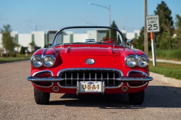 Chevrolet Corvette Convertible - Image 4