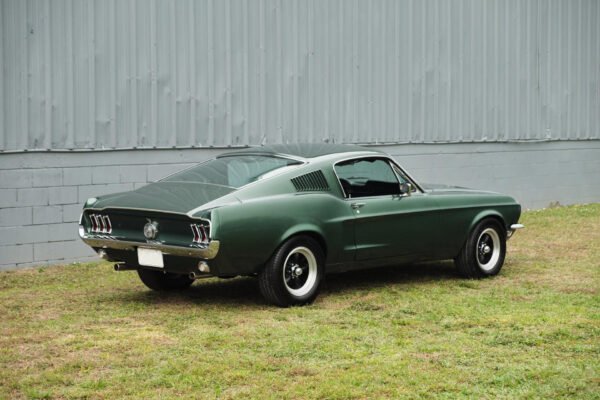 Ford Mustang Fastback Bullitt - Restored - Image 30