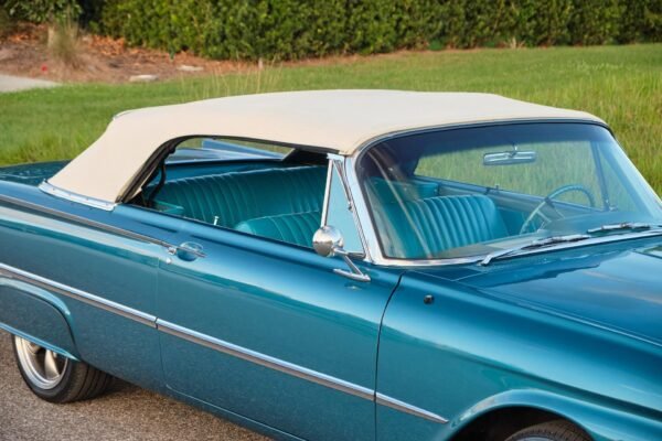 Ford Galaxie Sunliner Convertible Restored - Image 2