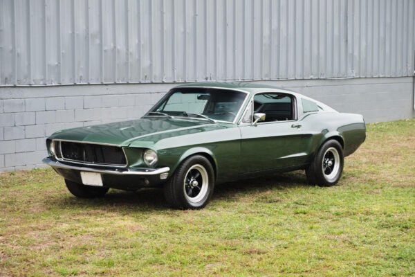 Ford Mustang Fastback Bullitt - Restored - Image 6