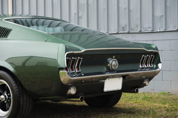 Ford Mustang Fastback Bullitt - Restored - Image 45