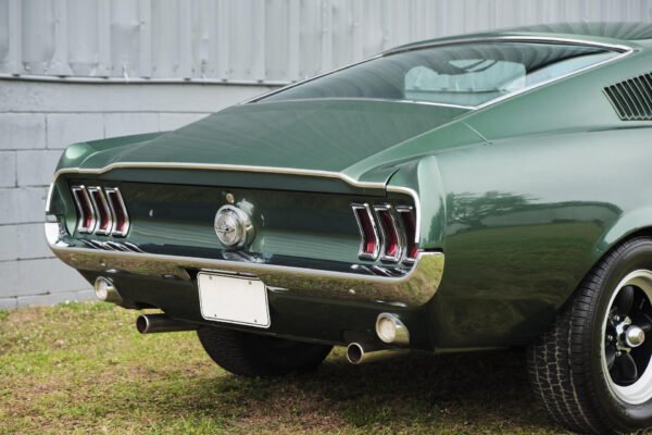 Ford Mustang Fastback Bullitt - Restored - Image 17