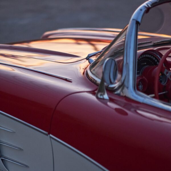 Chevrolet Corvette Convertible - Image 36