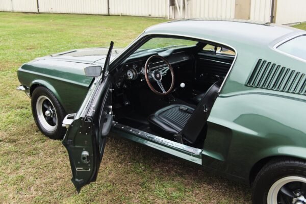 Ford Mustang Fastback Bullitt - Restored - Image 59