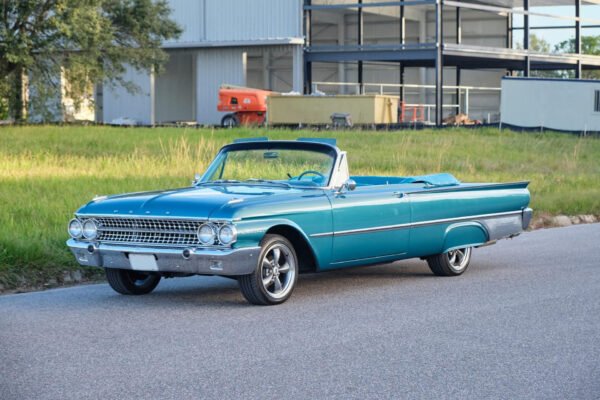 Ford Galaxie Sunliner Convertible Restored - Image 15