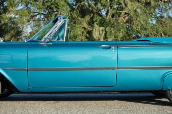 Ford Galaxie Sunliner Convertible Restored - Image 45