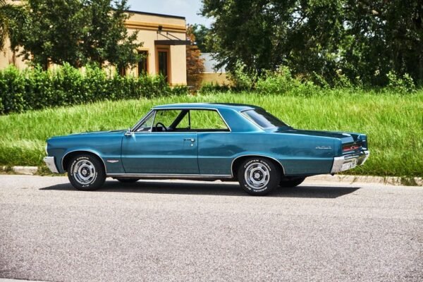 1964 Pontiac GTO Tri Power 4 Speed - Image 31