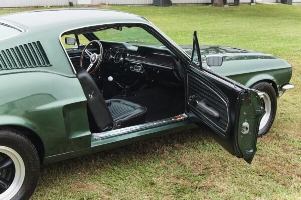 Ford Mustang Fastback Bullitt - Restored - Image 101